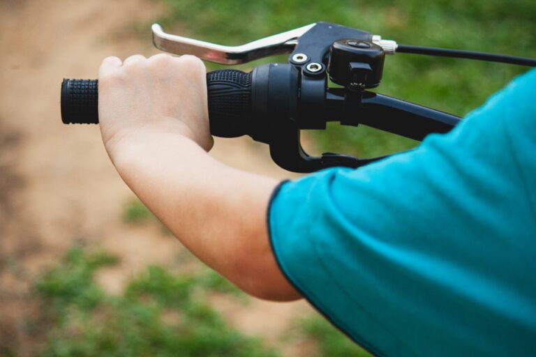 What to Know Before You Buy an e‑Bike IN 2025